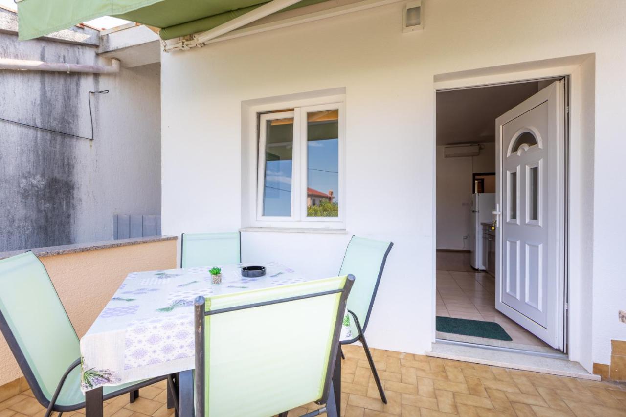 Apartments Vesna Punat Bagian luar foto